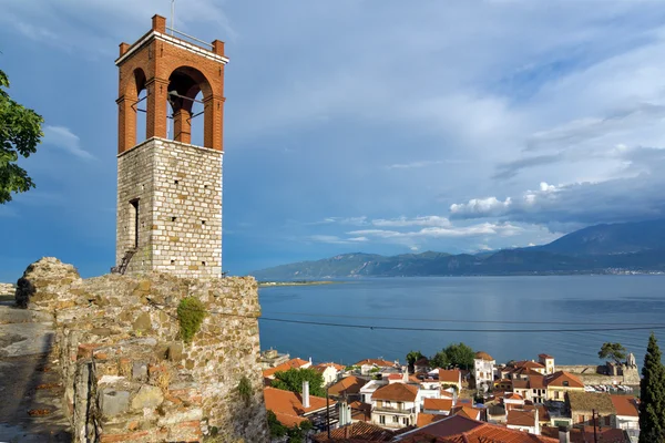 Torre do relógio na cidade de Nafpaktos — Fotografia de Stock