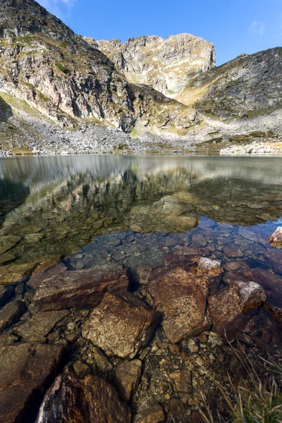 Paisaje lagos Elenski y pico Malyovitsa, Montaña Rila — Foto de Stock