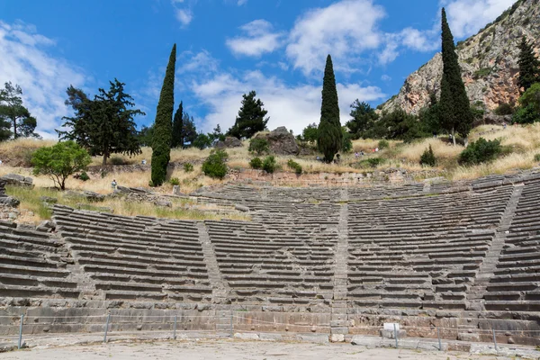 Panorama del Anfiteatro en el sitio arqueológico griego antiguo de Delfos , — Foto de Stock