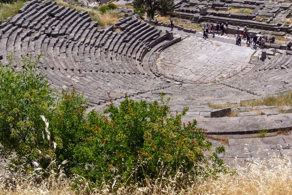 Panorama de ruínas no sítio arqueológico grego antigo de Delphi — Fotografia de Stock