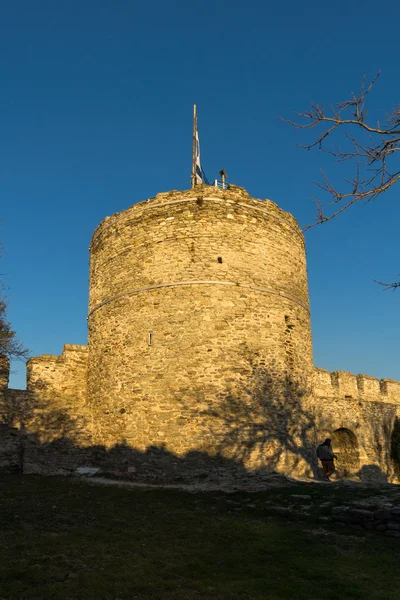 Coucher de soleil incroyable à la tour de la forteresse byzantine de Kavala, Macédoine orientale et Thrace — Photo