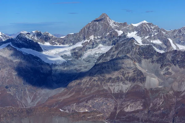 惊人的冬季全景马特宏峰冰川天堂瑞士阿尔卑斯山 — 图库照片