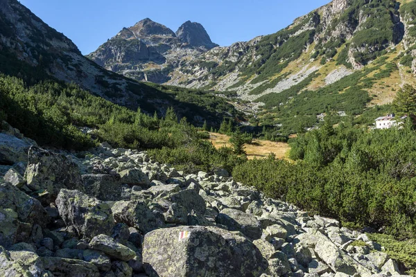 Panorama Malyovishka river Valley i Malyovitsa szczyt, góry Riła — Zdjęcie stockowe