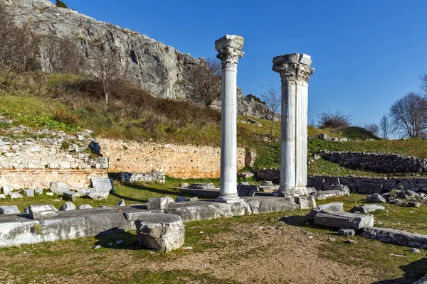 Starożytnych kolumn w obszarze archeologiczne w Filippi, wschodniej Macedonii i Tracji — Zdjęcie stockowe