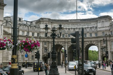 Londra, İngiltere - 16 Haziran 2016: Admiralty Arch, Londra, İngiltere