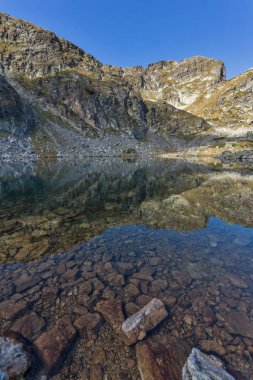 Açık gökyüzü Elenski göl ve Malyovitsa tepe, Rila Dağı
