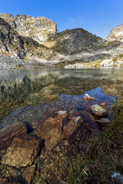 令人惊异的叶连斯基景观湖泊，里拉山 — 图库照片