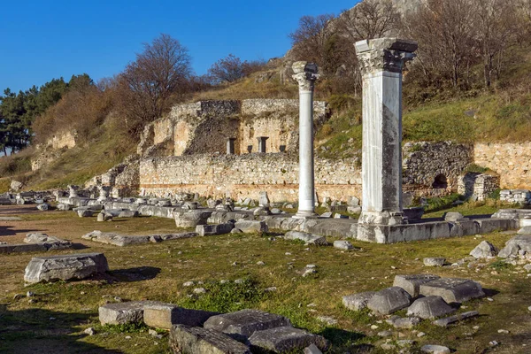 Αρχαίες κολώνες στο στον αρχαιολογικό χώρο των Φιλίππων, Ανατολικής Μακεδονίας και Θράκης — Φωτογραφία Αρχείου