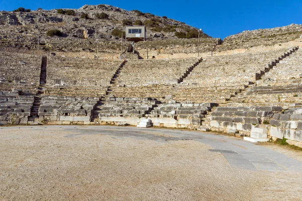 Panorama incrível do Anfiteatro antigo na área arqueológica de Filipos, Macedônia Oriental e Trácia — Fotografia de Stock