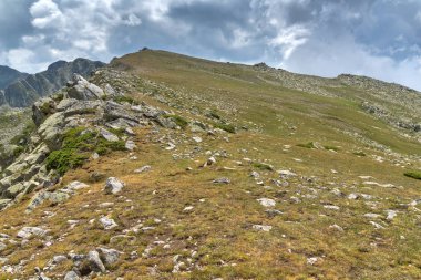 Banderitsa pası Spano Kutbu'na, Pirin Dağı manzara