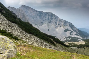Manzara Sinanitsa tepe Sinanishka üzerinden geçmek, Pirin Dağı