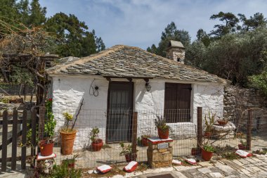 Eski taş ev Aliki köy içinde Thassos Adası, Doğu Makedonya ve Trakya