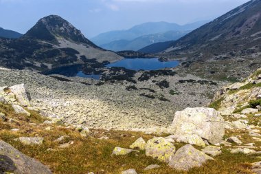Gergiyski göller, Pirin Dağı şaşırtıcı görünümü