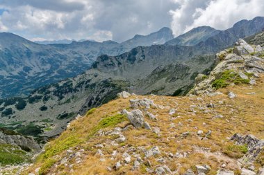 Panorama Banderitsa üzerinden geçmek Banderishki Kınalı zirveye, Pirin Dağı