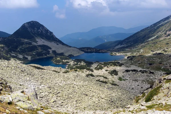 Panoramautsikt över Gergiyski sjöar, Pirin berget — Stockfoto