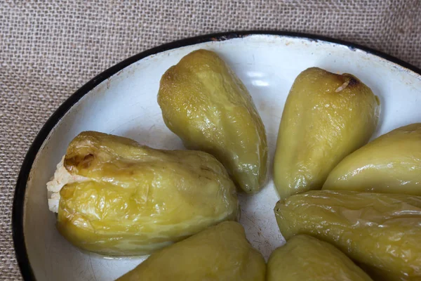 pirinç ve baharat ile Közlenmiş biber dolması