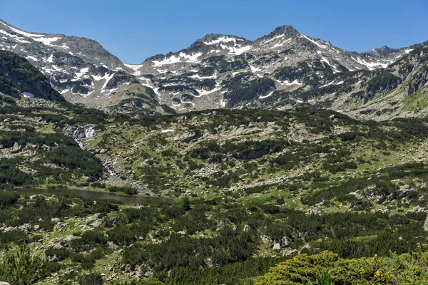 Krajobraz z Demirkapiyska pass w góry Pirin — Zdjęcie stockowe