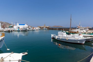 Naoussa kasaba, Paros Adası, Cyclades limanda Panoraması