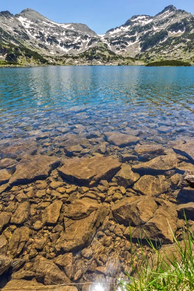 清澈的海水，Popovo 湖和 Demirkapiya 通行证，皮林山, — 图库照片