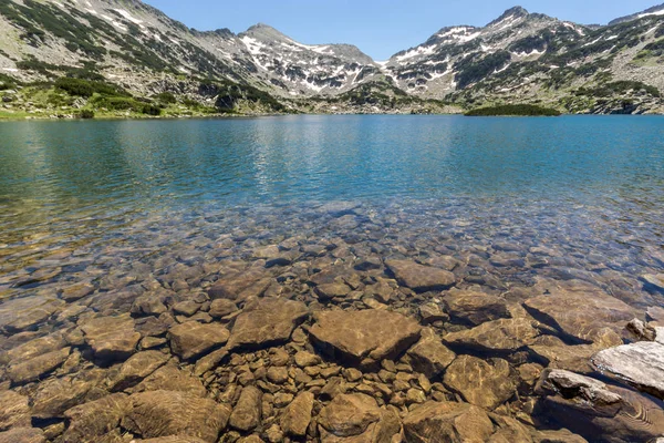 Paesaggio con acque limpide del lago Popovo e passo Demirkapiya, Pirin Mountain — Foto Stock