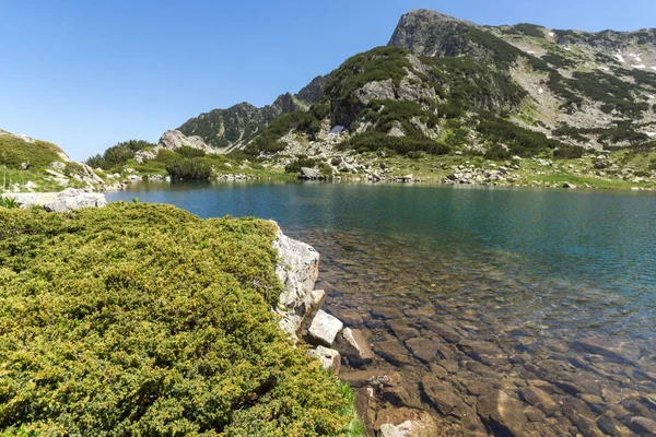 Paesaggio con vetta Sivrya e lago Popovo, Pirin Mountain — Foto Stock