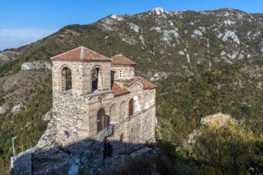 Tanrı kutsal annesi Ali'nın kale ve Rodopların Kilisesi Panoraması dağ, Asenovgrad, Plovdiv bölge
