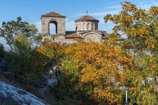 Herfst uitzicht op de Asen Fort, Asenovgrad, Plovdiv — Stockfoto