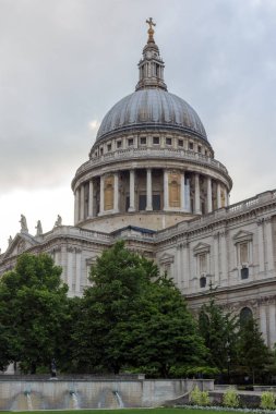 Londra, İngiltere - 17 Haziran 2016: Londra'daki St. Paul Katedrali şaşırtıcı