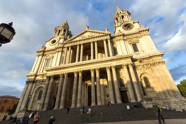 Londra, İngiltere - 17 Haziran 2016: Londra'daki St. Paul Katedrali şaşırtıcı