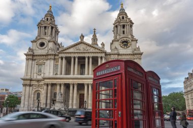 Londra, İngiltere - 17 Haziran 2016: Londra'daki St. Paul Katedrali şaşırtıcı