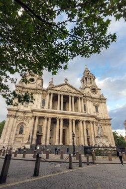 Londra, İngiltere - 17 Haziran 2016: Londra'daki St. Paul Katedrali şaşırtıcı