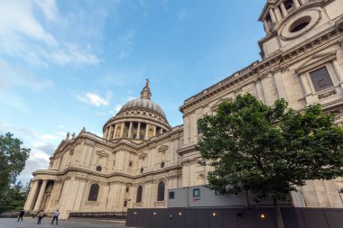 Londra, İngiltere - 17 Haziran 2016: Londra'daki St. Paul Katedrali şaşırtıcı