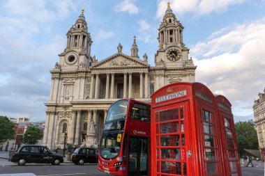 Londra, İngiltere - 17 Haziran 2016: Londra'daki St. Paul Katedrali şaşırtıcı