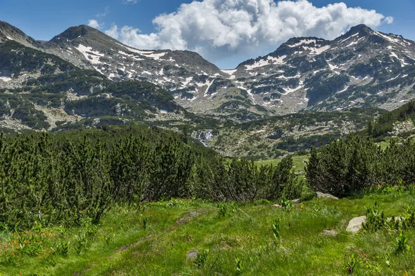 Amazing Panorama of Demirkapiyski chukar peak and pass, Pirin Mountain — Stock Photo, Image