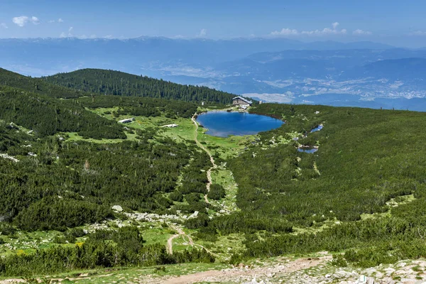 Verbazingwekkende landschap van Bezbog lake, Pirin-gebergte — Stockfoto