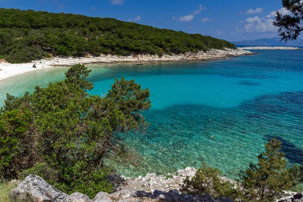 Prachtig uitzicht over Emblisi Fiskardo strand, Kefalonia, Ionische eilanden — Stockfoto