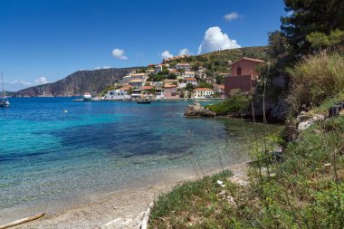 Köy ve güzel deniz koyu, Kefalonia, Ionian Islands şaşırtıcı Panoraması