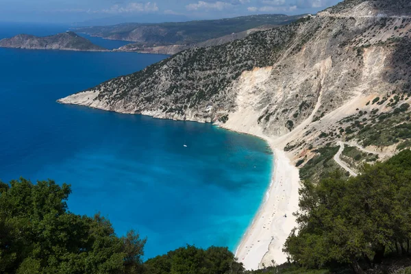 Niesamowita panorama piękny plaża Myrtos, Kefalonia, Wyspy Jońskie, — Zdjęcie stockowe