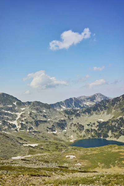 Menakjubkan pemandangan Panorama danau Vlahini, Pirin Mountain — Stok Foto