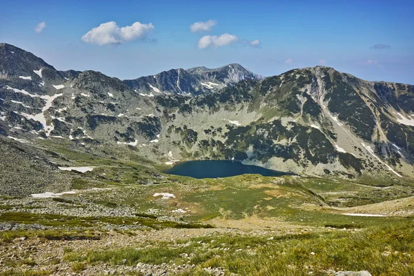 Дивовижний краєвид Vlahini озера, гори Пірін — стокове фото