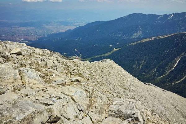 Panoramiczny widok ze szczytu Vihren Bansko, góry Pirin — Zdjęcie stockowe