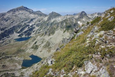 Şaşırtıcı görünümü Kamenitsa tepe, Argirovo ve Mitrovo Gölü'nden Dzhano