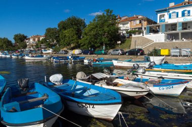Sozopol, Bulgaristan - 12 Temmuz 2016: Süzebolu şehir, Burgaz bölge Liman Panoraması
