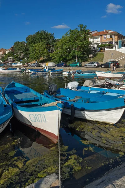 SOZOPOL, BULGARIA - 12 de julio de 2016: Panorama del puerto de Sozopol, Región de Burgas — Foto de Stock