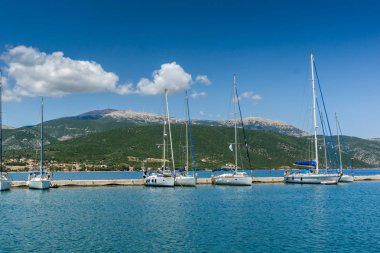 Sami, Kefalonia, Yunanistan - 26 Mayıs 2015: Panorama, bağlantı noktası Sami kasaba, Kefalonia, İyonya Adaları