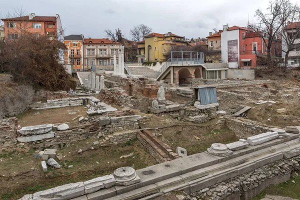 Plovdiv, Bulharsko - Prosinec 30 2016: Panorama z ruiny z Roman Odeon v město Plovdiv, — Stock fotografie