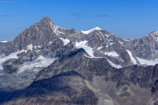 从阿尔卑斯山的马特宏峰冰川天堂瑞士的阿尔卑斯山全景 — 图库照片