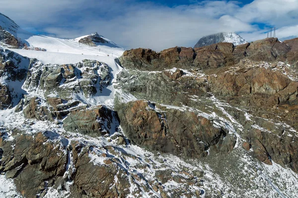 Удивительная зимняя панорама швейцарских Альп — стоковое фото