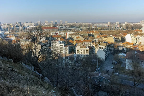Płowdiw, Bułgaria - 2 stycznia 2017 r.: Panorama do Płowdiw z nebet tepe hill, — Zdjęcie stockowe