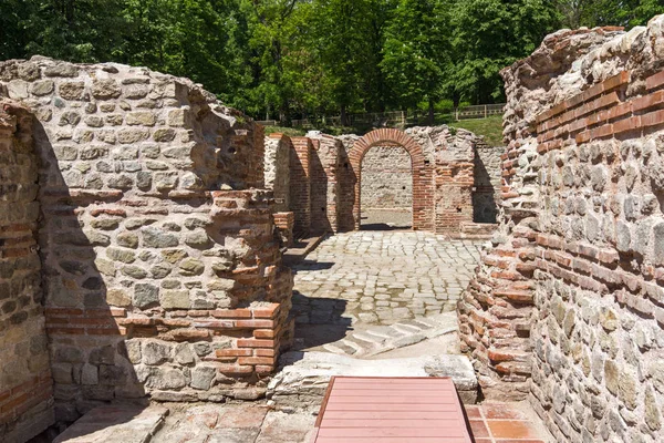 Ruinerna av hänrycka av romerskt bad i antika Diocletianopolis, stad i Hisarya, Plovdiv Region — Stockfoto